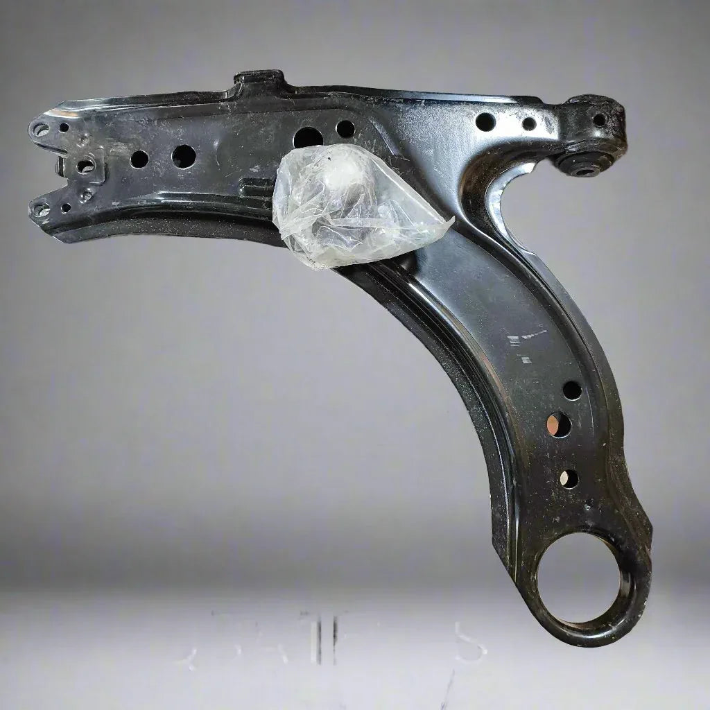 QH QSA1532S Front Lower Right Suspension Arm - Compatible with Audi A3, Seat Leon, Seat Toledo, and Skoda Octavia Models - GT Motor Part